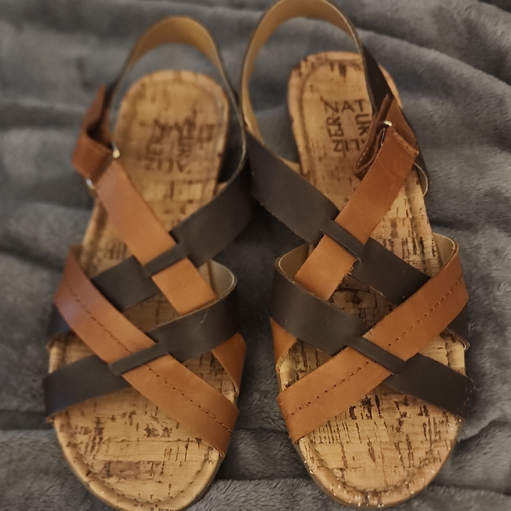 Naturalizer Two-Tone Brown Tan Cork-Style Strappy Sandals
